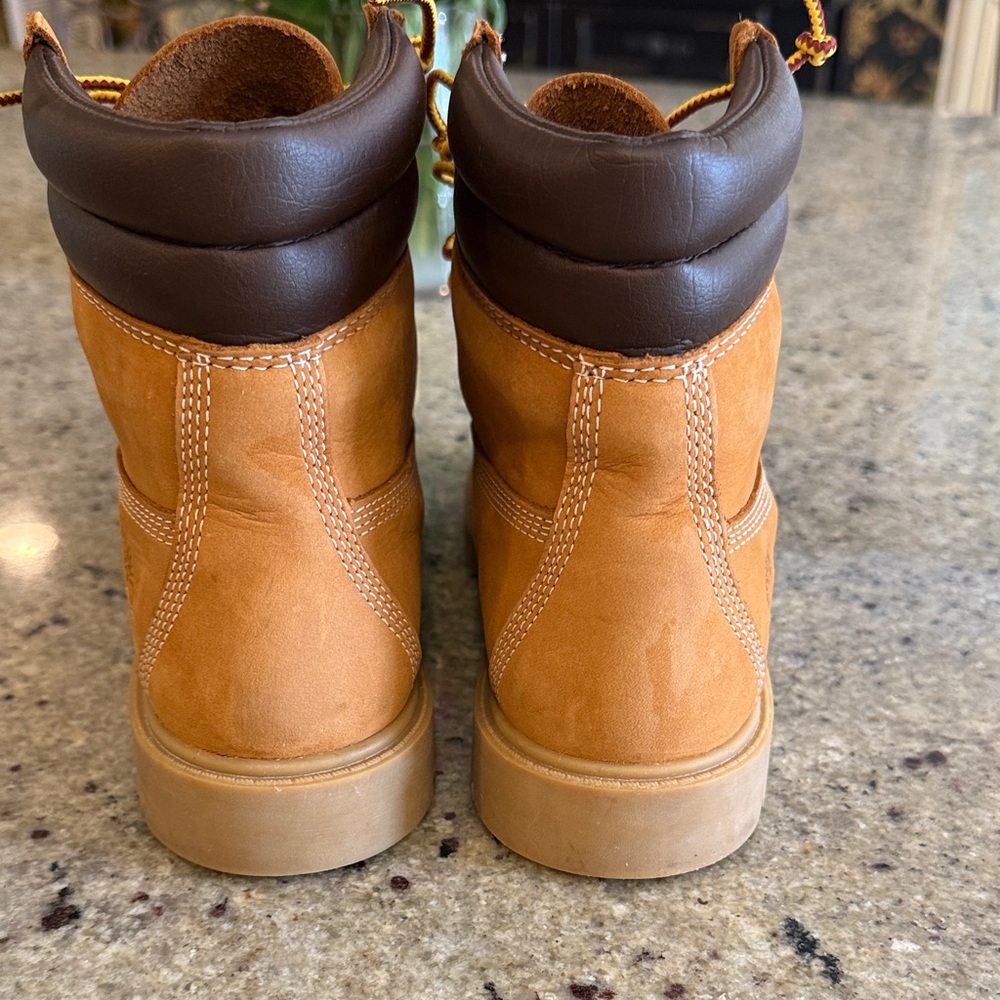 Timberland Woman’s Wheat Nubuck Work Boots - Honey Tan - Picture 4 of 6